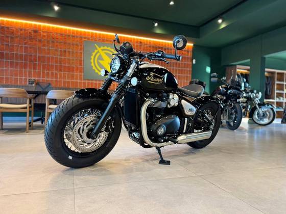 TRIUMPH BONNEVILLE BOBBER 1200 TRIUMPH BONNEVILLE BOBBER 1200